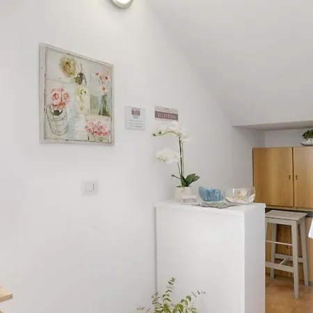 Casa Lucia ゲストハウス オルビア