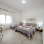 Casa Lucia 奧爾比亞
