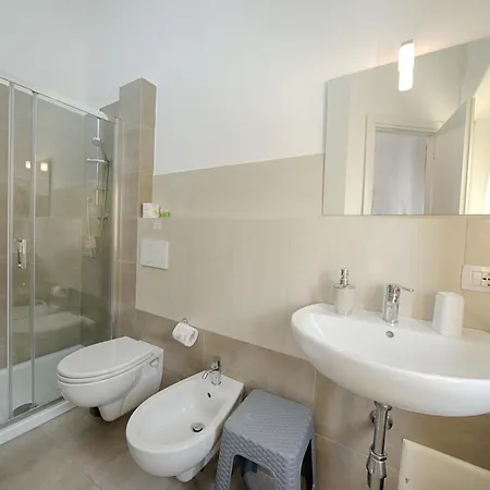 Konukevi Casa Lucia 3*