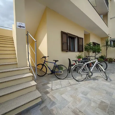 Konukevi Casa Lucia 3*