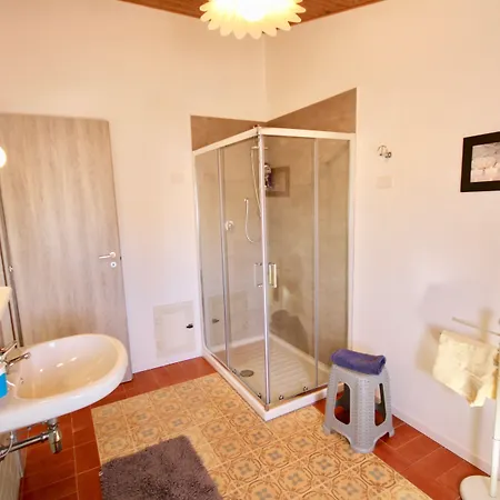Konukevi Casa Lucia 3*